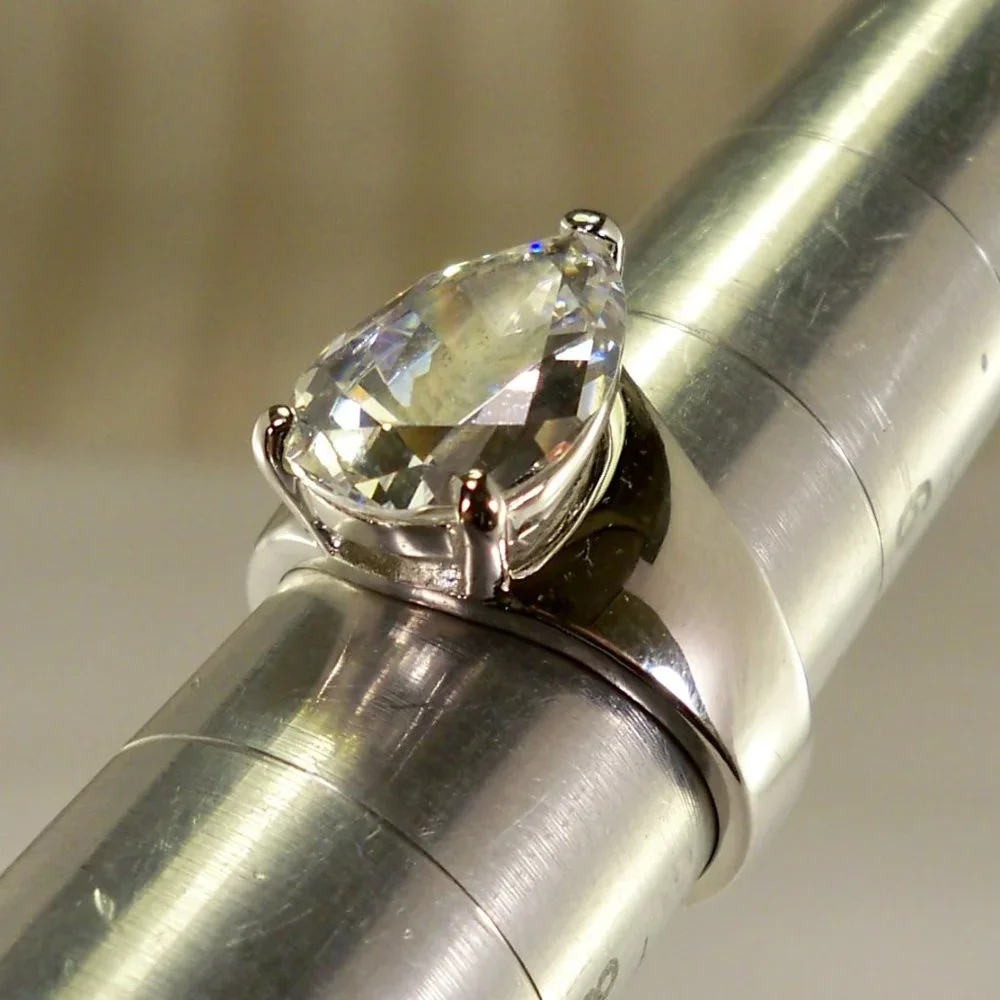 NEW Tear Drop Cubic Zirconias Silver DESIGNER Ring
